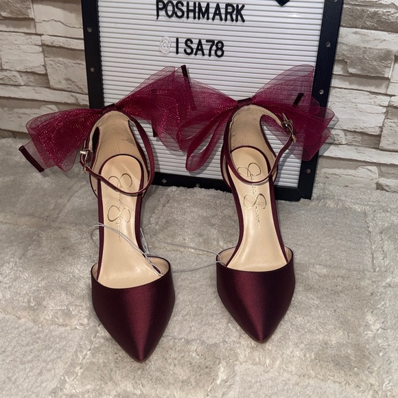 Jessica Simpson Women's Phindies Bow Ankle-Strap Pumps - Picture 11 of 12